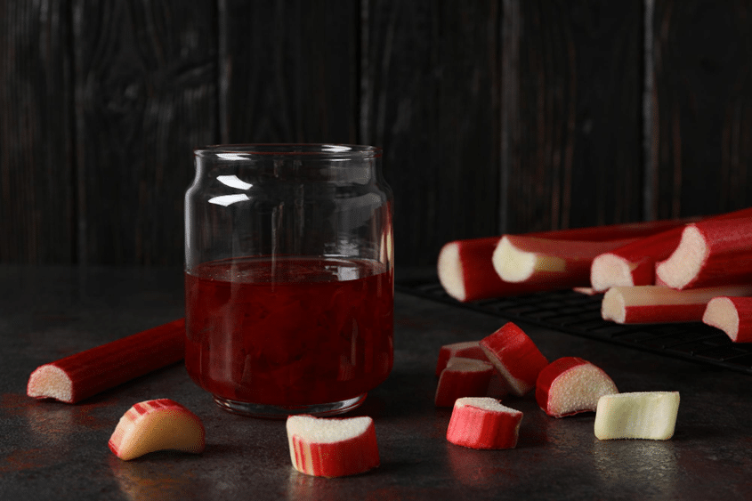 saison-manger-rhubarbe-avril-juillet